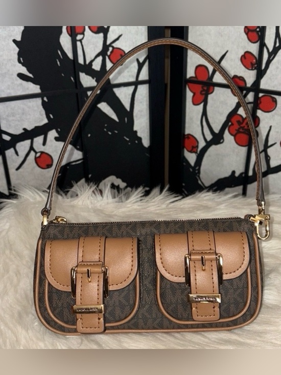 Michael Kors Handbags - Michael Kors ZOE Pouchette
